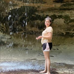 Meet your Posher, Andrea